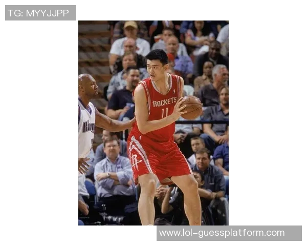 姚明发福巨蟹引发热议球迷纷纷调侃其身材变化与篮球生涯的对比