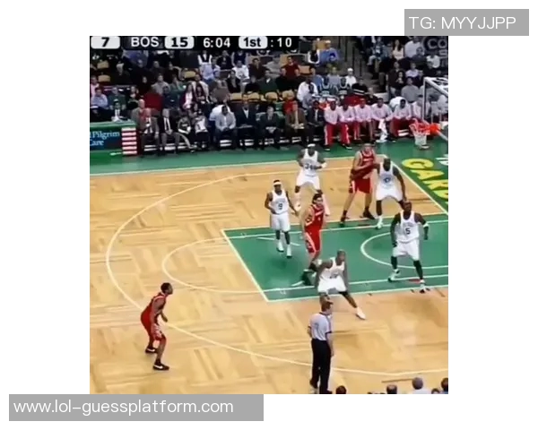 姚明踢足球的搞笑瞬间：当篮球巨星遇上绿茵场的奇妙体验