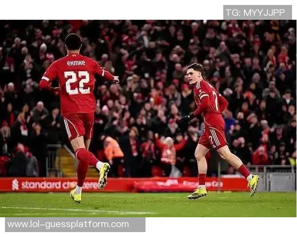 中超精彩对决多特蒙德与利物浦战成平局点球大战引发全场热烈反响