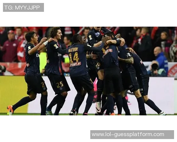 德甲激战巴黎圣日耳曼逆转曼城绝杀瞬间点燃全场激情 德甲激战巴黎圣日耳曼逆转曼城绝杀瞬间点燃全场激情