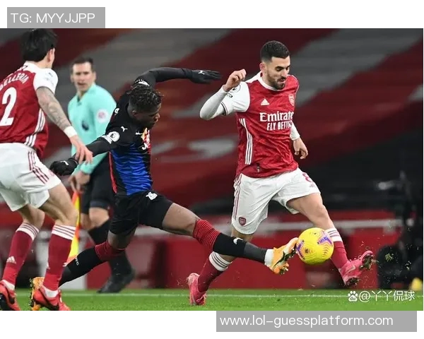 国王杯精彩对决阿森纳大胜巴黎圣日耳曼红牌事件引发全场热议