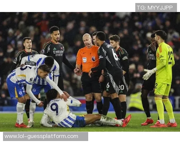 意甲激战阿森纳大胜里昂引发争议判罚全场沸腾 意甲激战阿森纳大胜里昂引发争议判罚全场沸腾