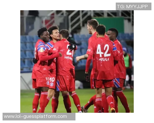 国王杯激战拜仁小胜巴黎点球争议引发全场热议