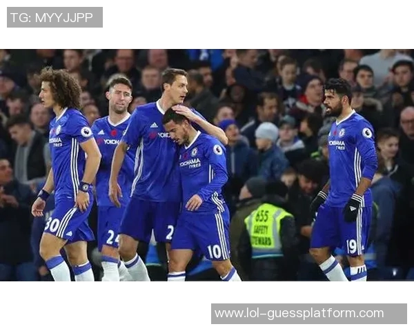 欧冠激战里昂与切尔西互交白卷红牌争议引发全场热议