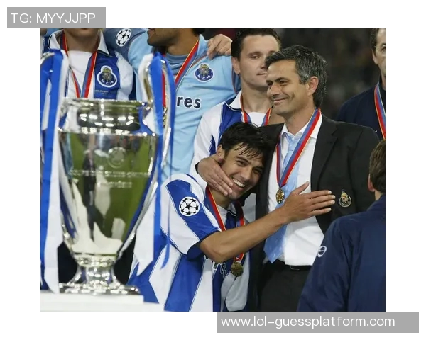 中超激战波尔图与里昂互交白卷门将神扑成比赛焦点引发热议