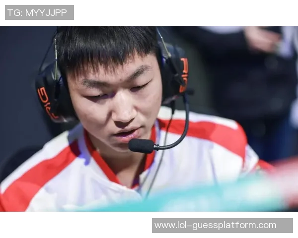 国王杯激战多特蒙德险胜阿森纳四比三转会动态引发热议